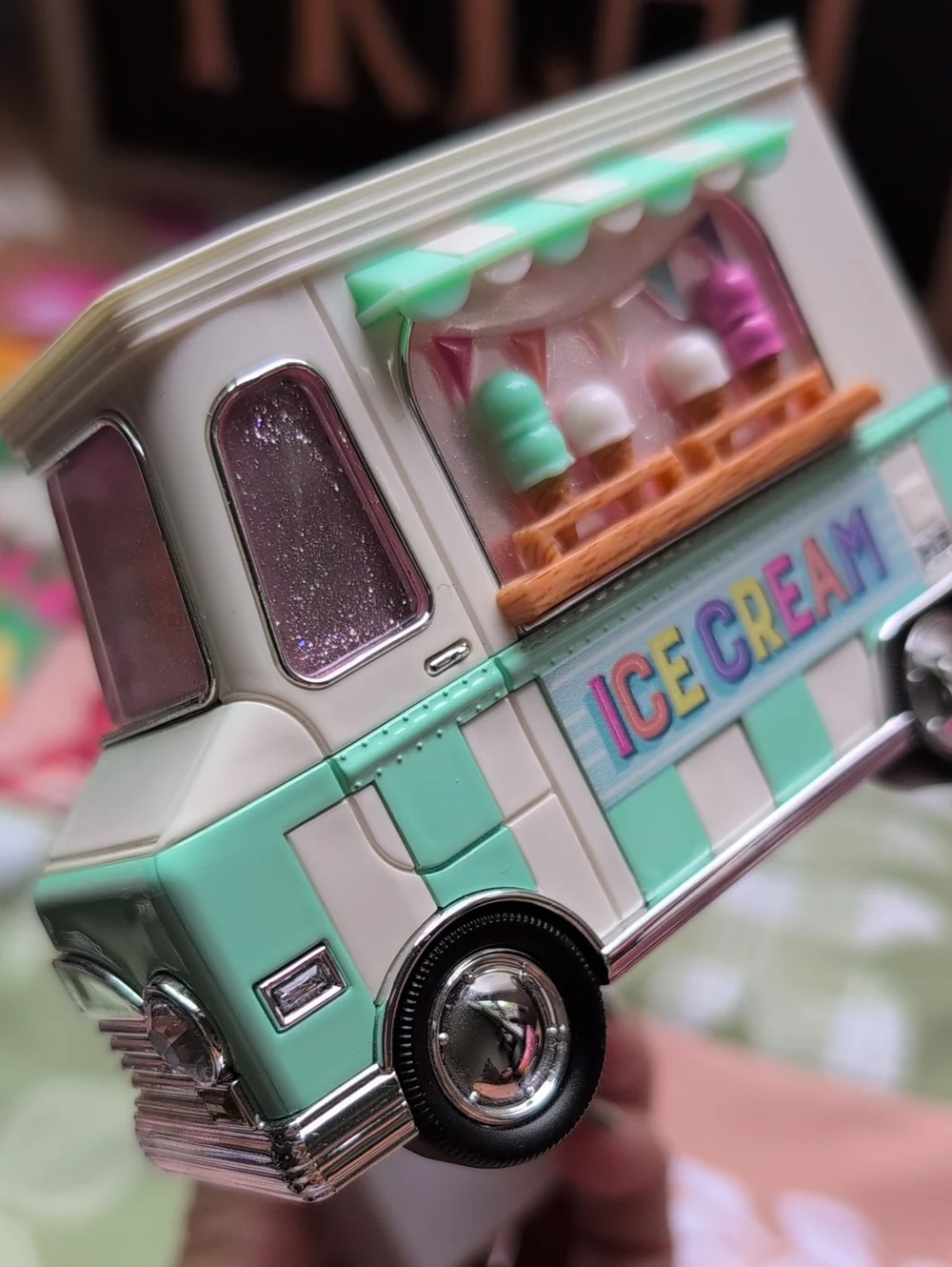 Bath & Body Works Ice Cream Truck Wallflower Projector Plug-In
